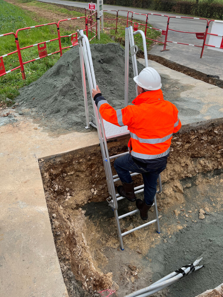 Telescopisch toegangsplatform bouwput / H 1.81m - 2.97m