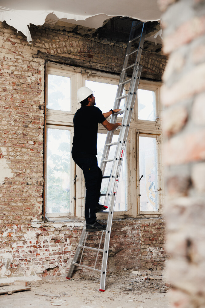 Eco Professional series échelle 2 éléments / 2 x 12, pieds évasés, transformable