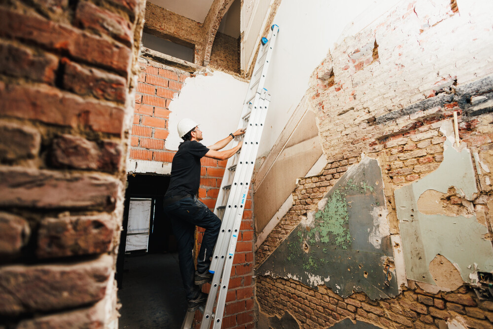 Echelle coulissante / 3 x12, pieds évasés, transformable, sécurité écartement, pieds d'évasement, roulettes de façade