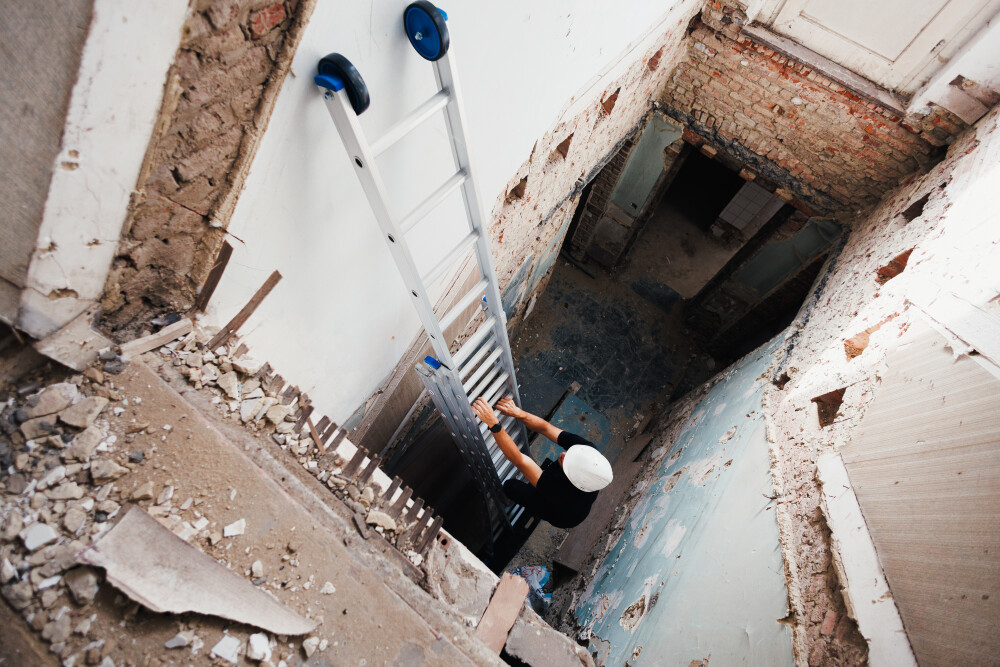 Echelle coulissante / 3 x12, pieds évasés, transformable, sécurité écartement, pieds d'évasement, roulettes de façade